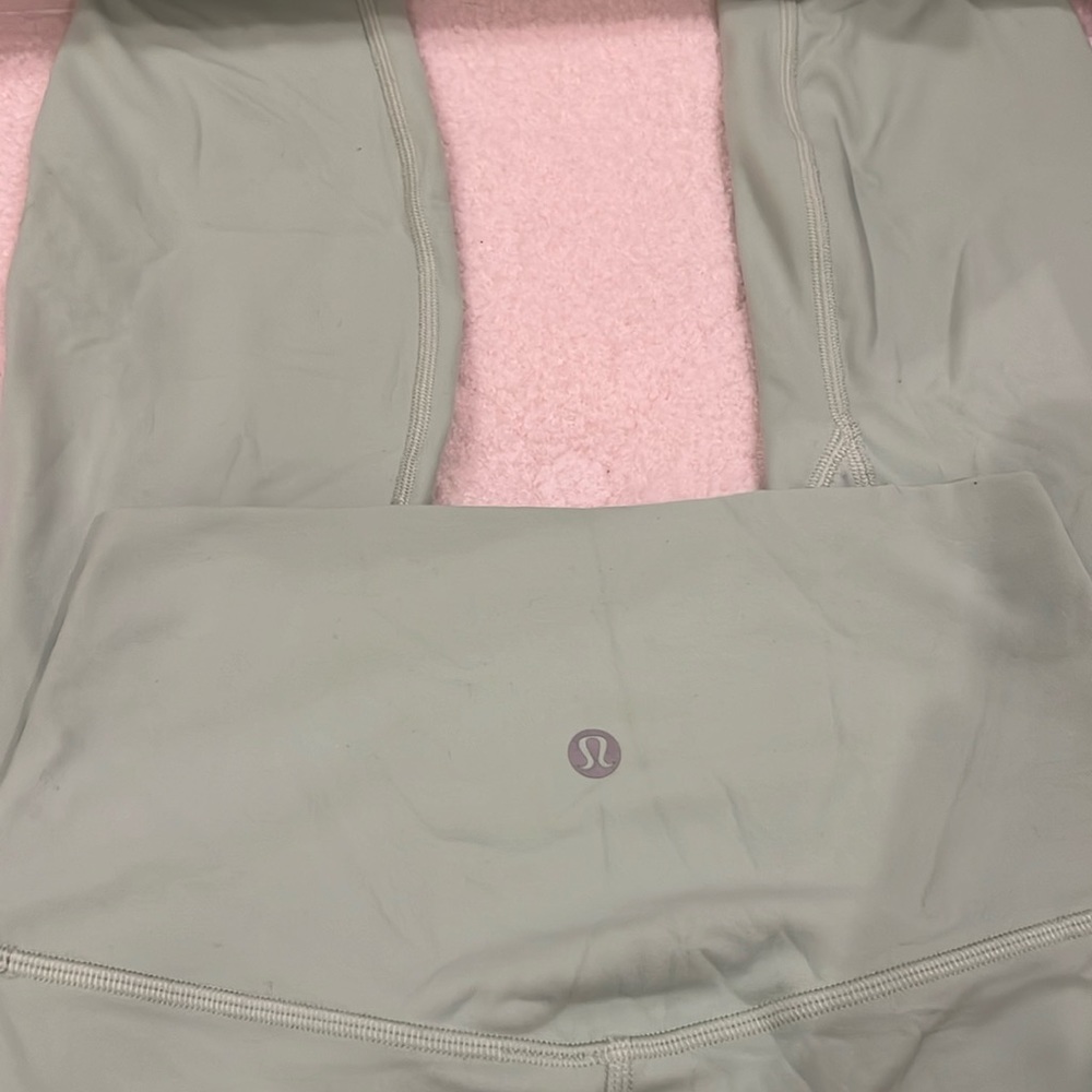 Lululemon leggings